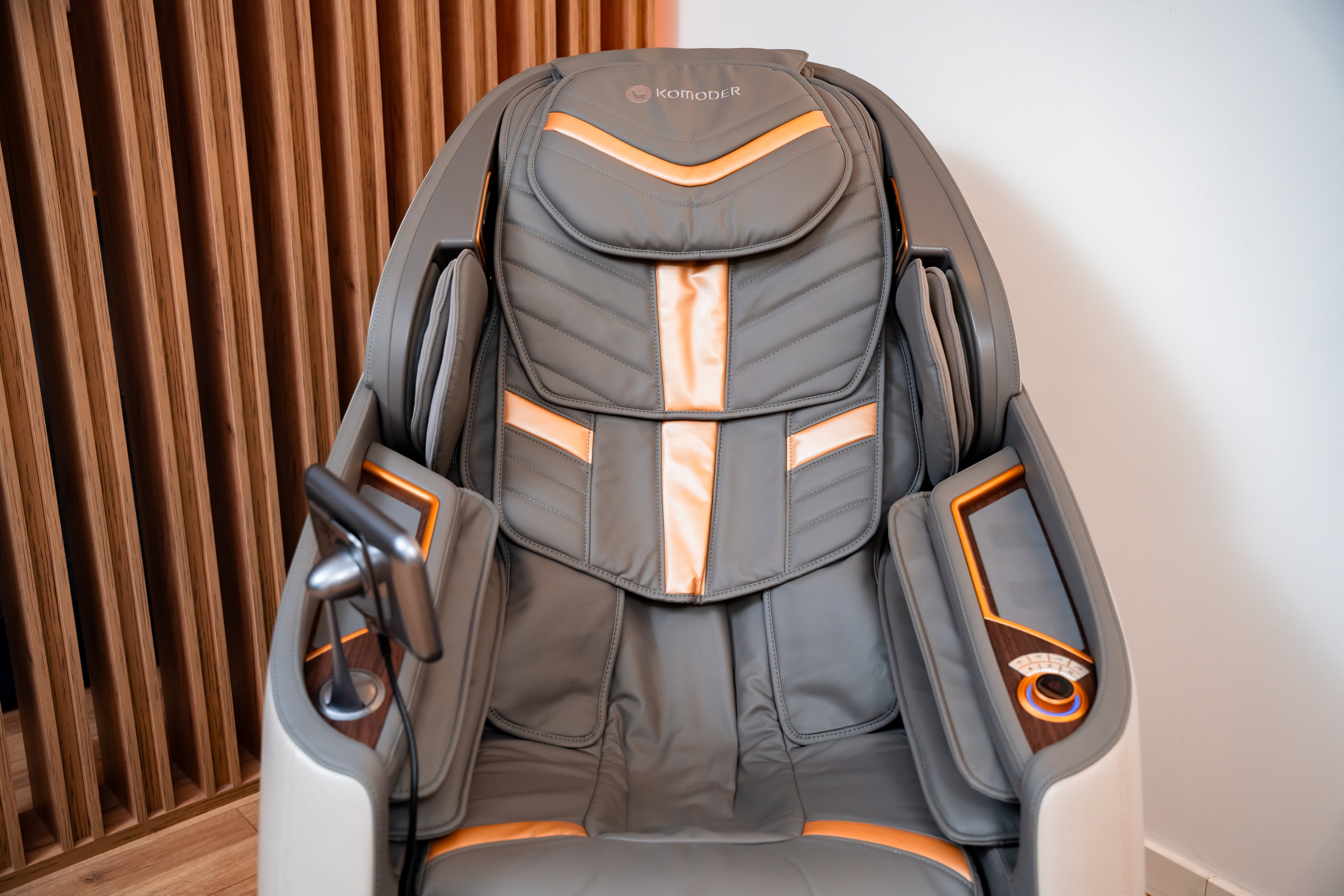 4 multi-layer cushions for the back