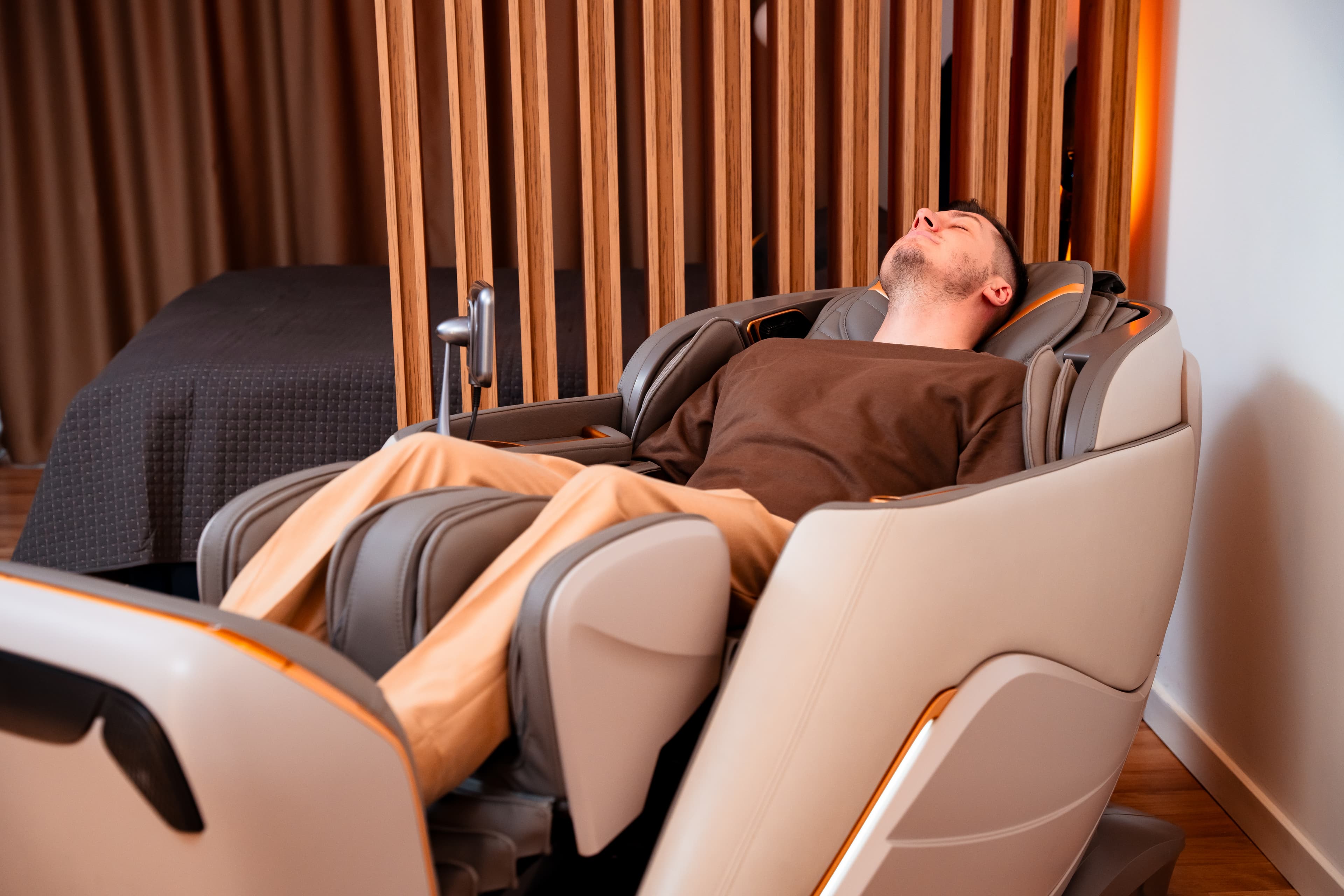The VELETA II DELUXE is the massage chair designed to address these issues!
